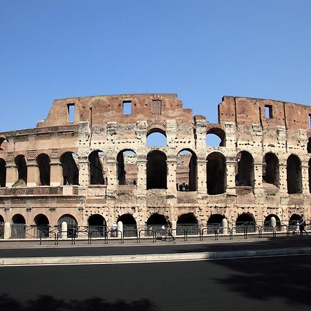 Appartamento D'Epoca Colosseo Art Gallery โรม ภายนอก รูปภาพ