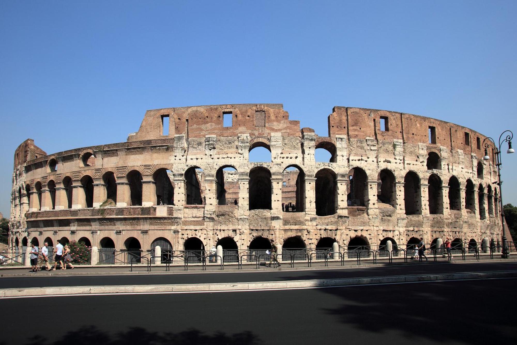 Appartamento D'Epoca Colosseo Art Gallery โรม ภายนอก รูปภาพ